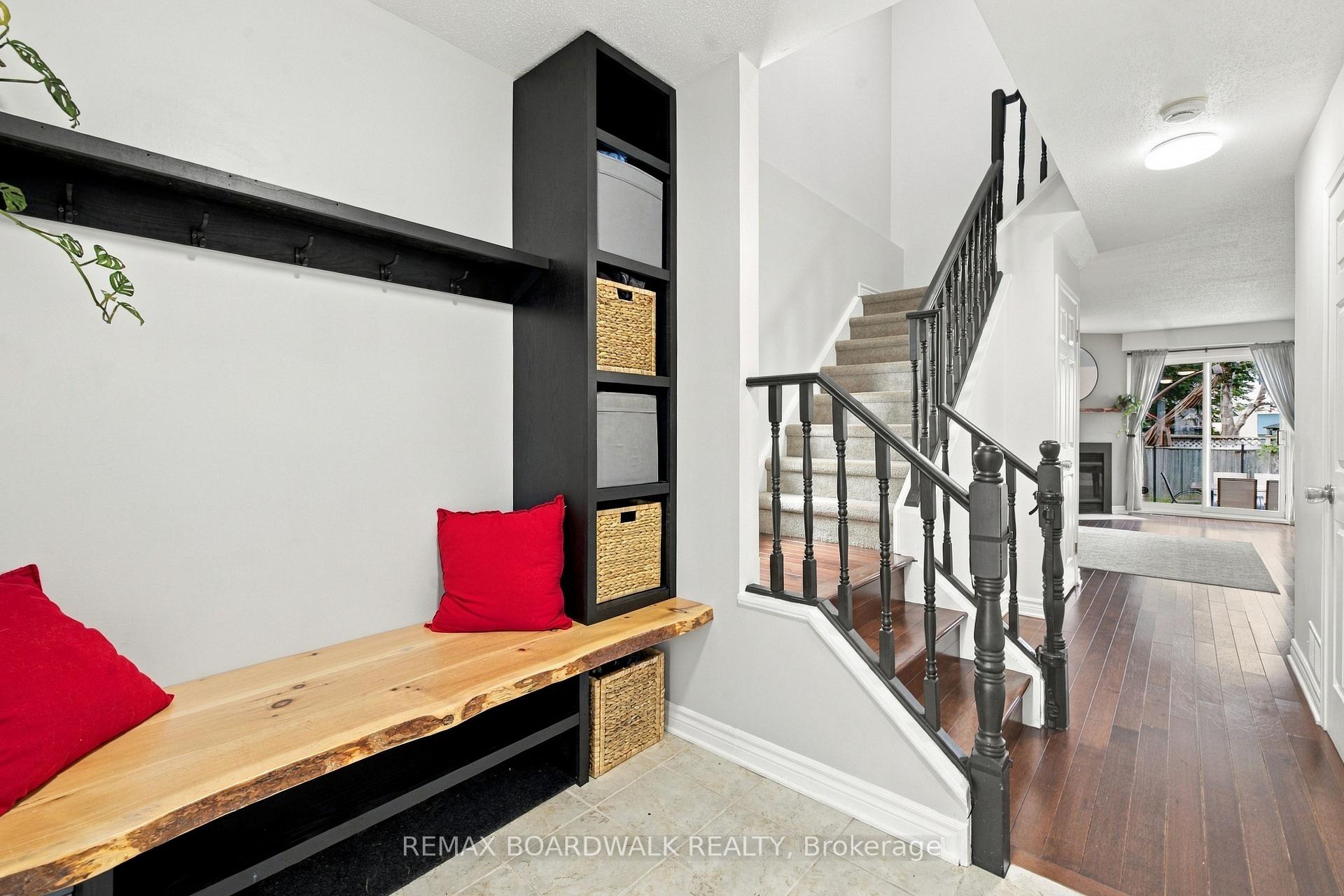Photo 6 of 27 Woodpark Way, Ottawa, Barrhaven - Longfields — HOMEH