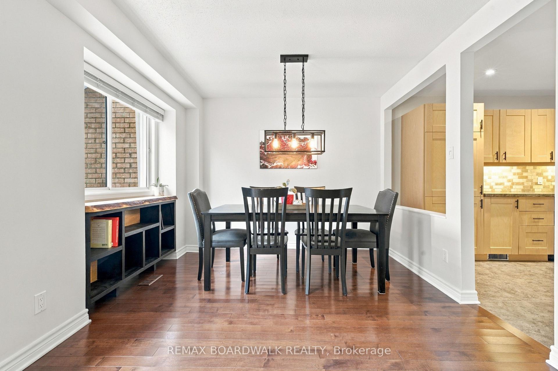 Photo 14 of 27 Woodpark Way, Ottawa, Barrhaven - Longfields — HOMEH