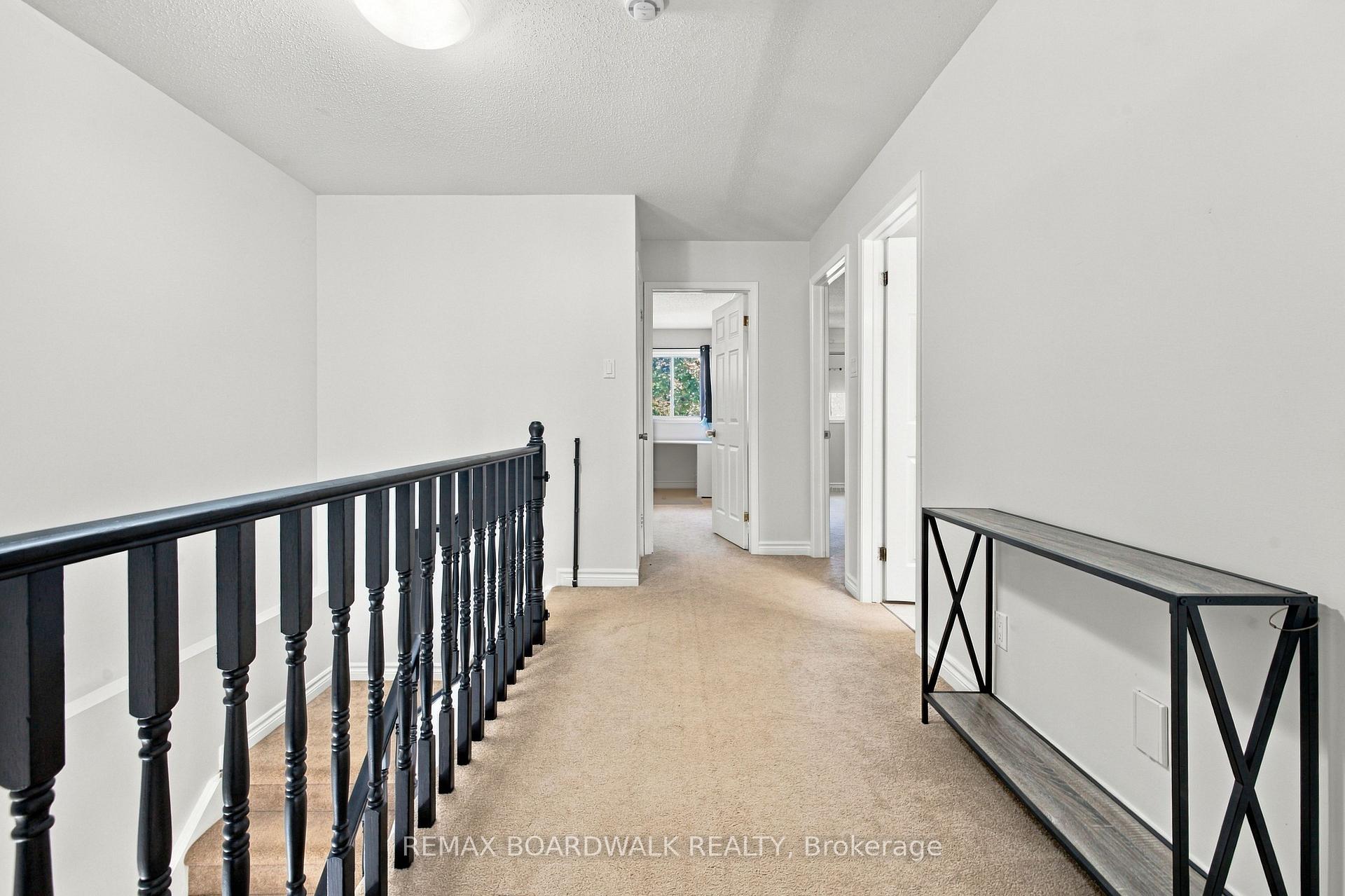 Photo 17 of 27 Woodpark Way, Ottawa, Barrhaven - Longfields — HOMEH