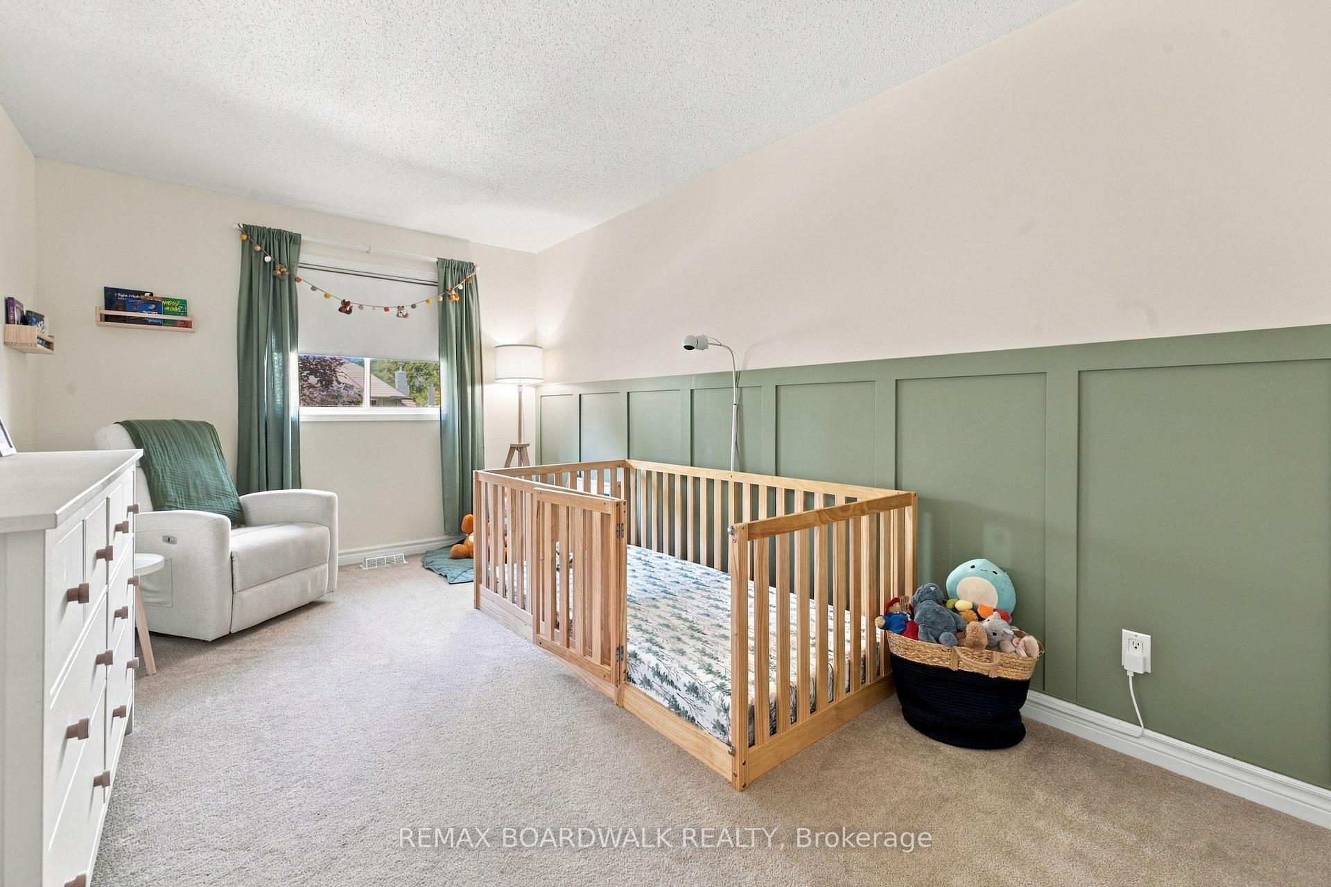 Photo 22 of 27 Woodpark Way, Ottawa, Barrhaven - Longfields — HOMEH