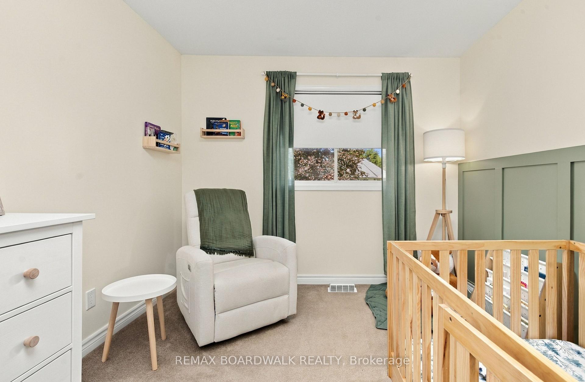 Photo 23 of 27 Woodpark Way, Ottawa, Barrhaven - Longfields — HOMEH