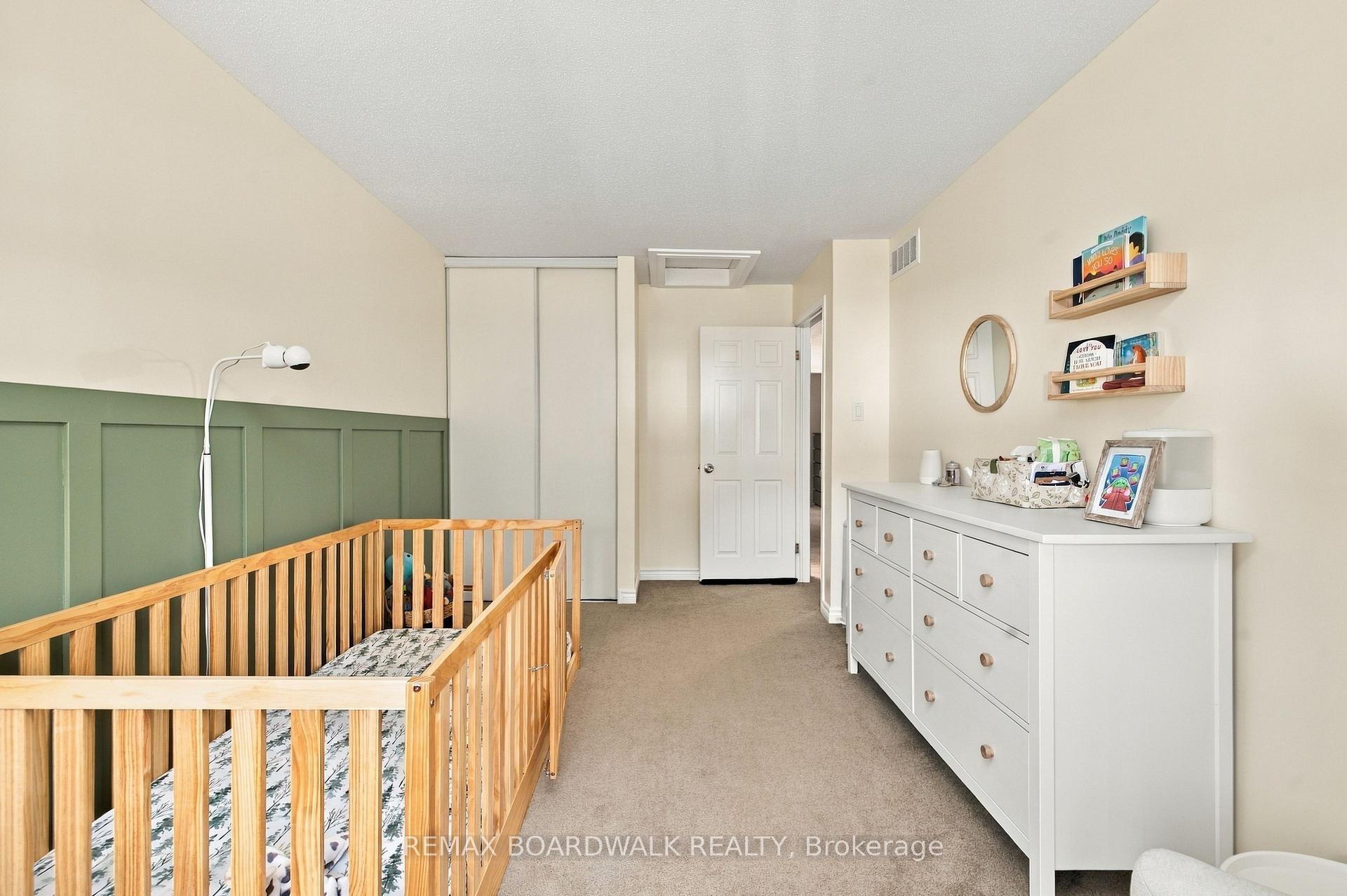 Photo 24 of 27 Woodpark Way, Ottawa, Barrhaven - Longfields — HOMEH