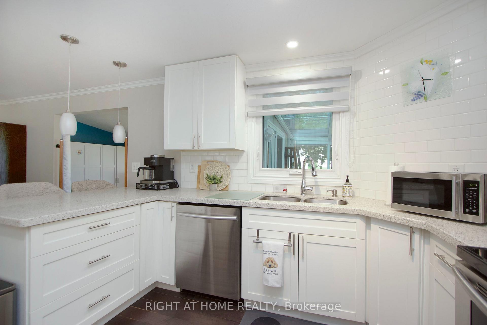 Photo 13 of 13 Cornerbrook Court, Clarington, Newcastle — HOMEH