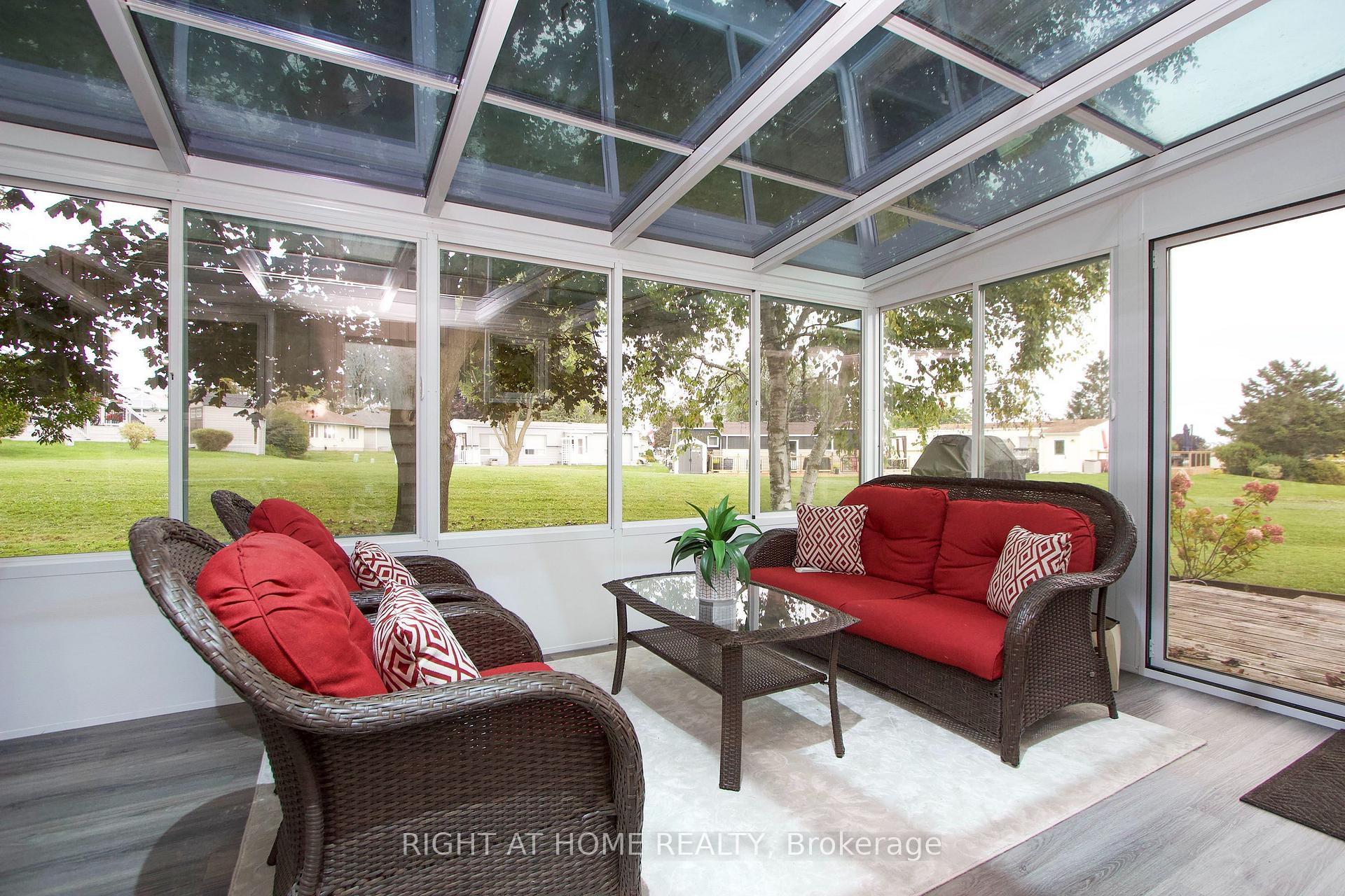 Photo 20 of 13 Cornerbrook Court, Clarington, Newcastle — HOMEH