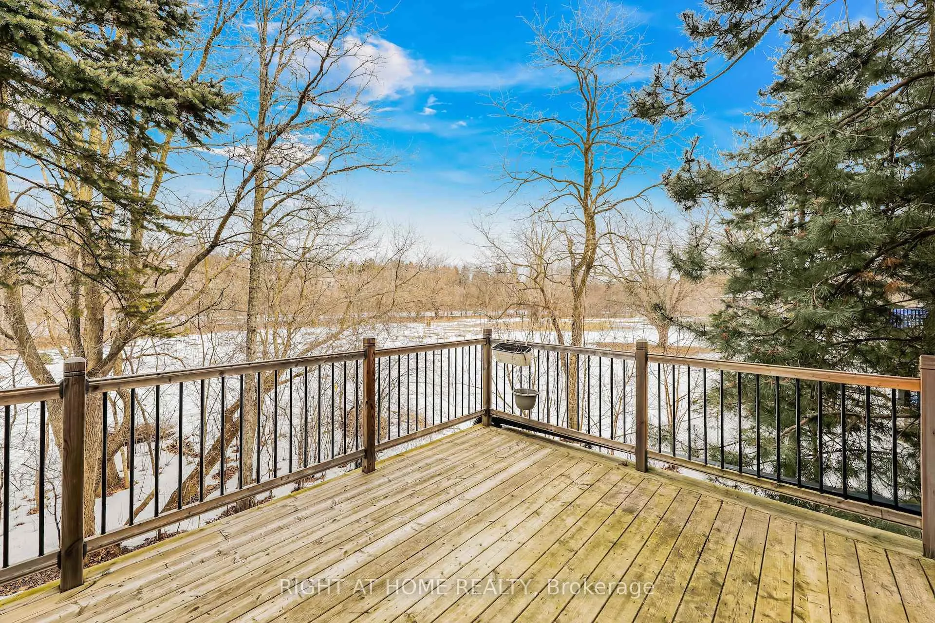 Photo 3 of Unit 18, 8050 Islington Avenue, Vaughan, West Woodbridge — HOMEH