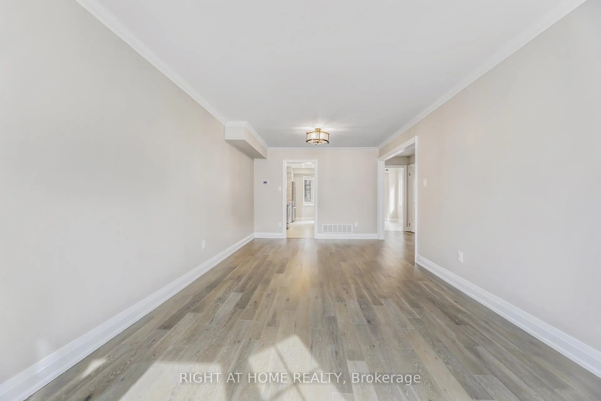Photo 7 of Unit 18, 8050 Islington Avenue, Vaughan, West Woodbridge — HOMEH