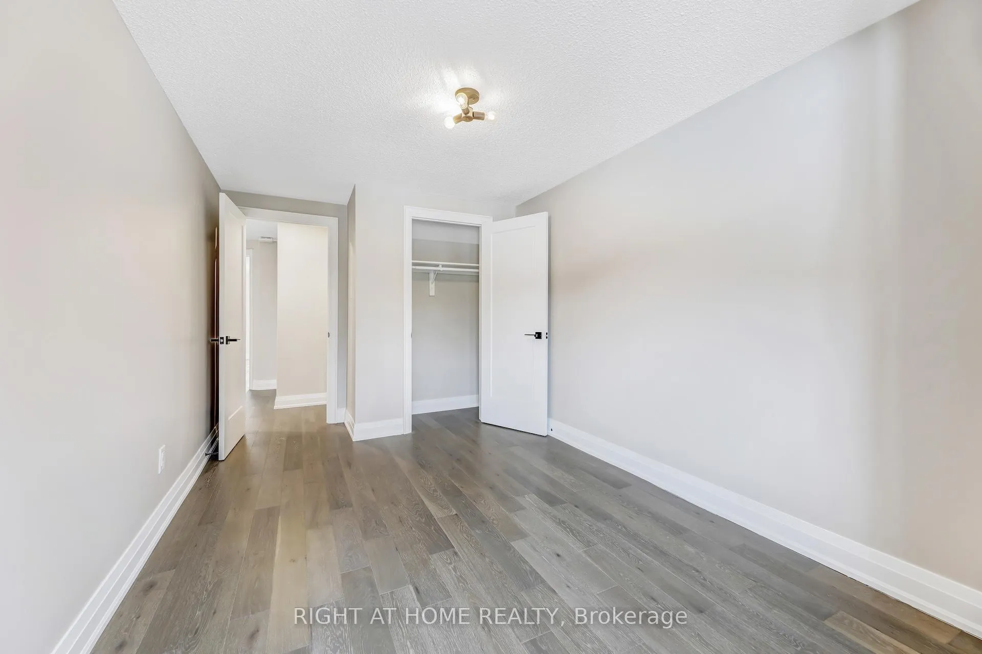 Photo 13 of Unit 18, 8050 Islington Avenue, Vaughan, West Woodbridge — HOMEH