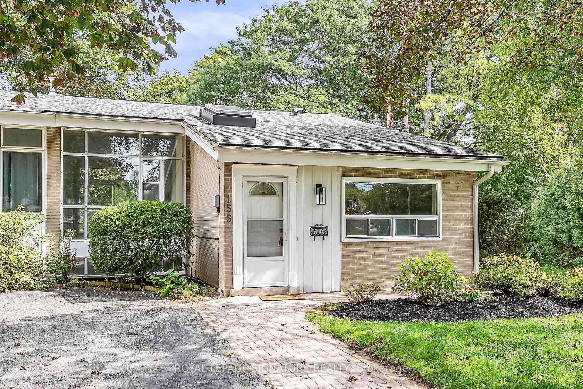 Photo 1 of 155 Three Valleys Drive, North York, Parkwoods-Donalda — HOMEH