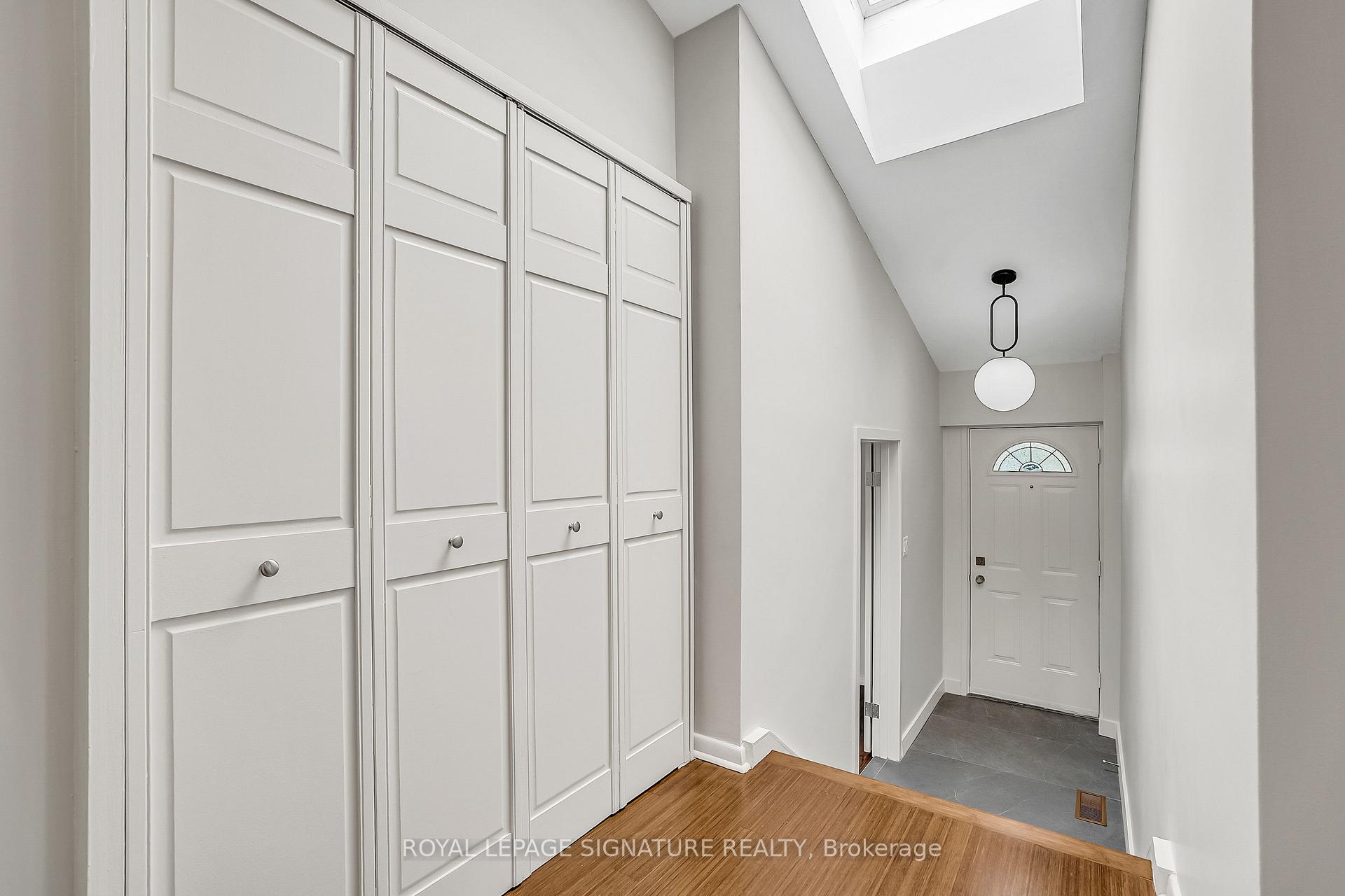 Photo 6 of 155 Three Valleys Drive, North York, Parkwoods-Donalda — HOMEH
