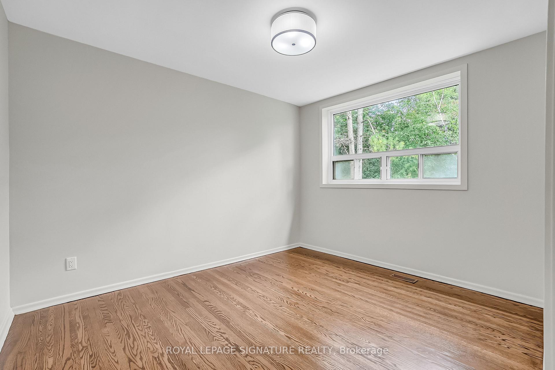 Photo 16 of 155 Three Valleys Drive, North York, Parkwoods-Donalda — HOMEH