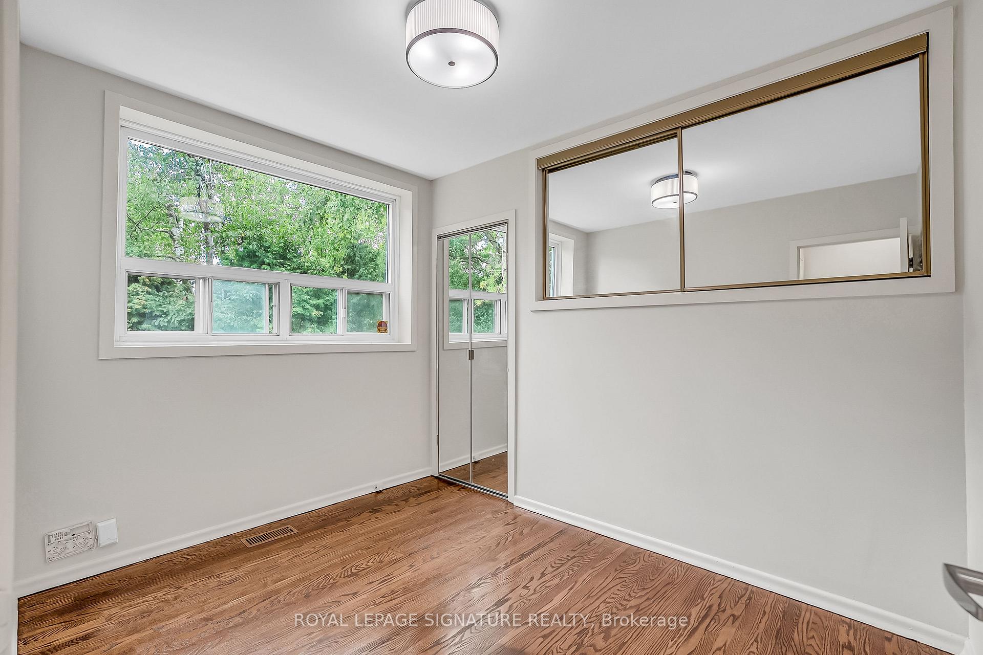 Photo 19 of 155 Three Valleys Drive, North York, Parkwoods-Donalda — HOMEH
