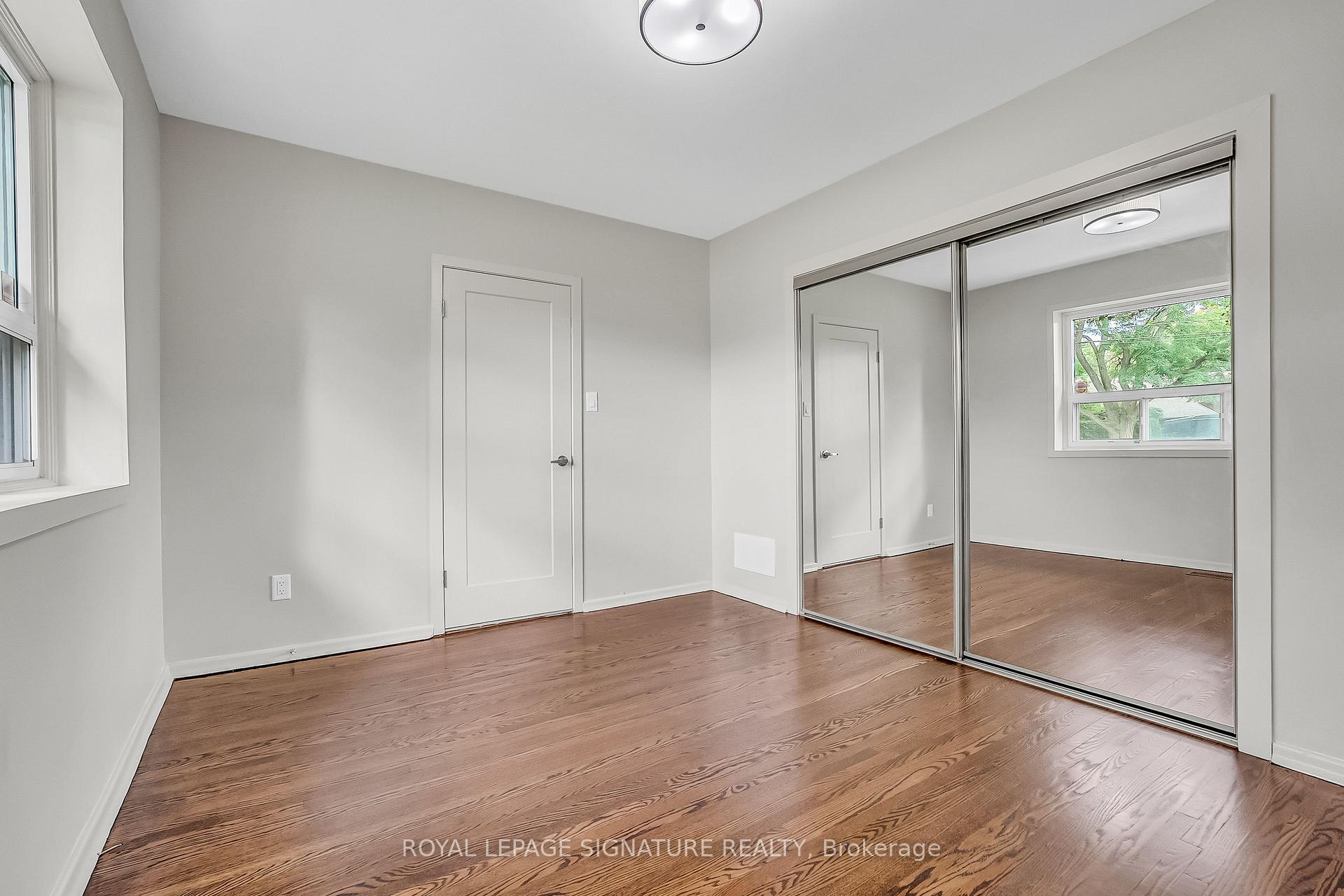 Photo 23 of 155 Three Valleys Drive, North York, Parkwoods-Donalda — HOMEH