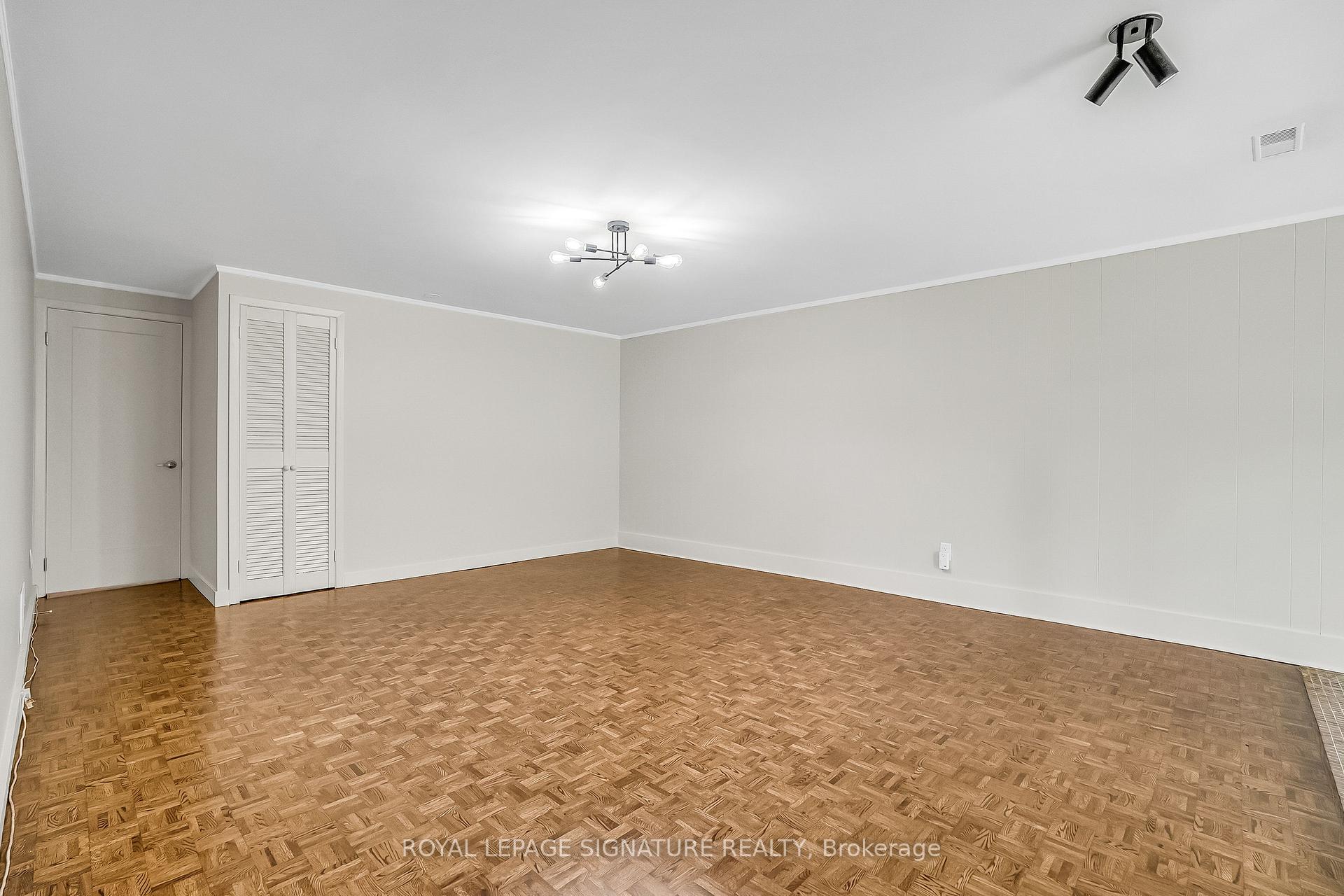 Photo 30 of 155 Three Valleys Drive, North York, Parkwoods-Donalda — HOMEH