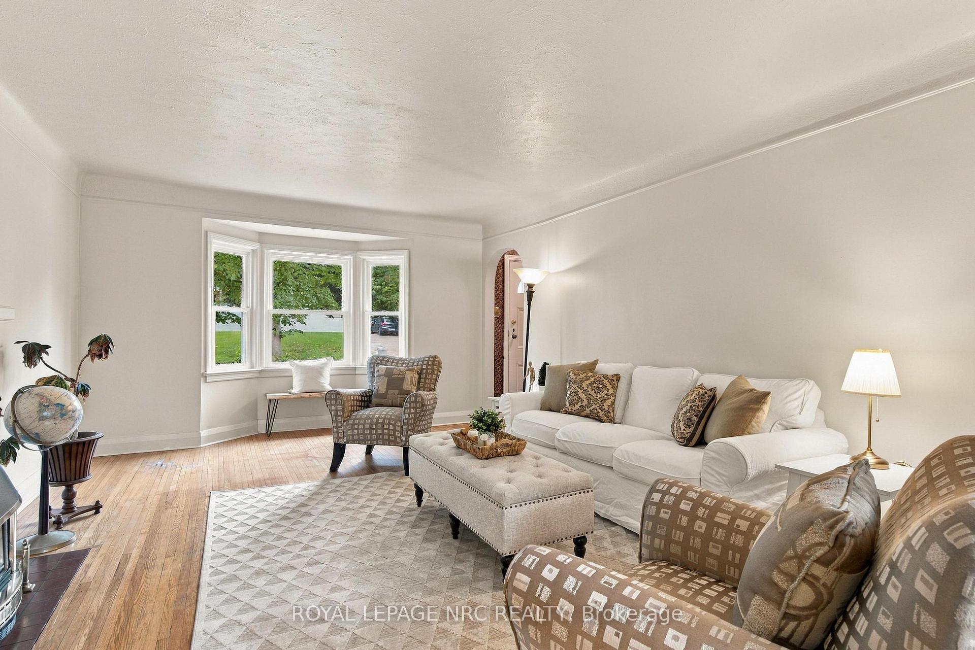 Photo 6 of 28 Glenridge Avenue, St. Catharines, Old Glenridge — HOMEH
