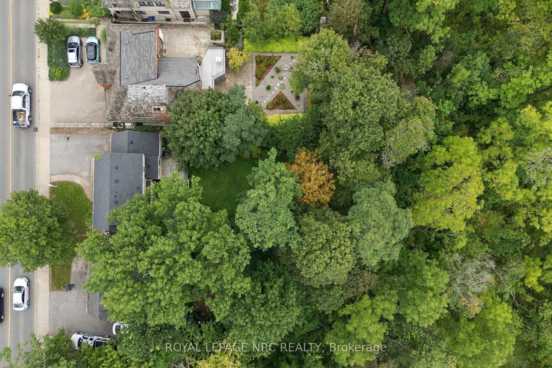 Photo 33 of 28 Glenridge Avenue, St. Catharines, Old Glenridge — HOMEH