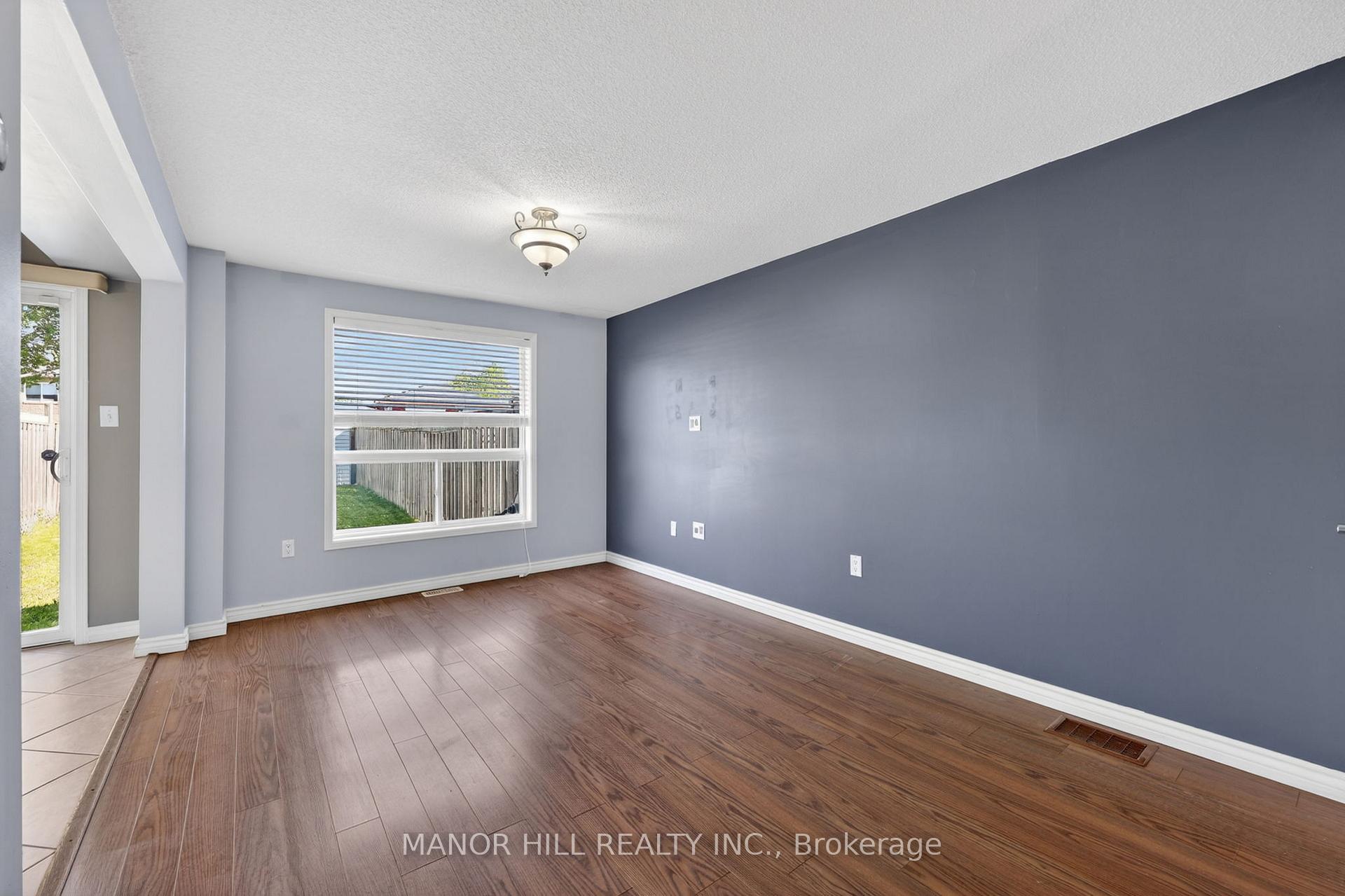 Photo 6 of 62 Monarchy Street, Barrie, Innis-Shore — HOMEH