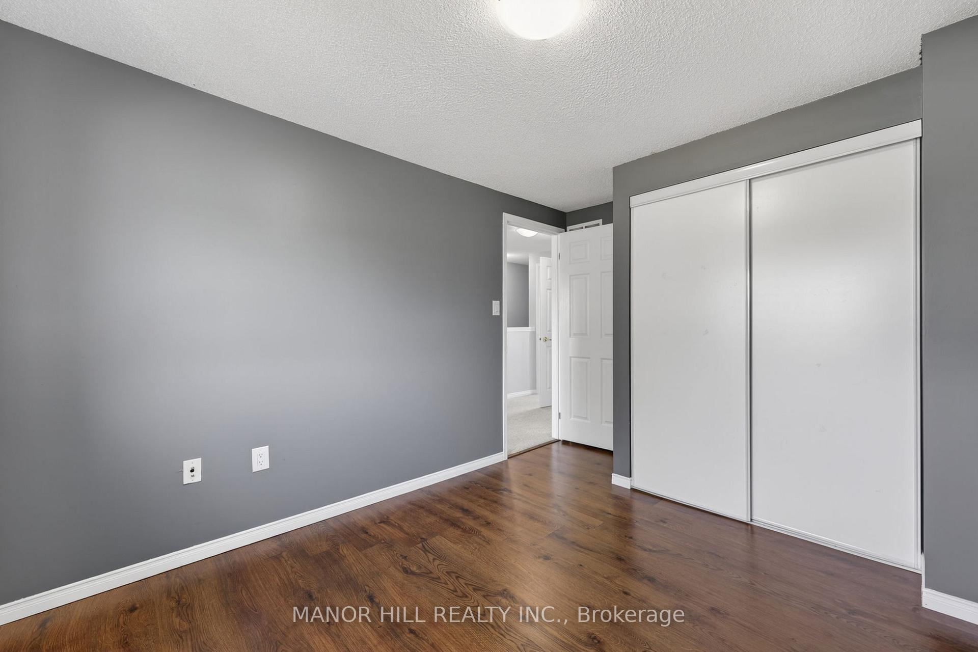 Photo 9 of 62 Monarchy Street, Barrie, Innis-Shore — HOMEH