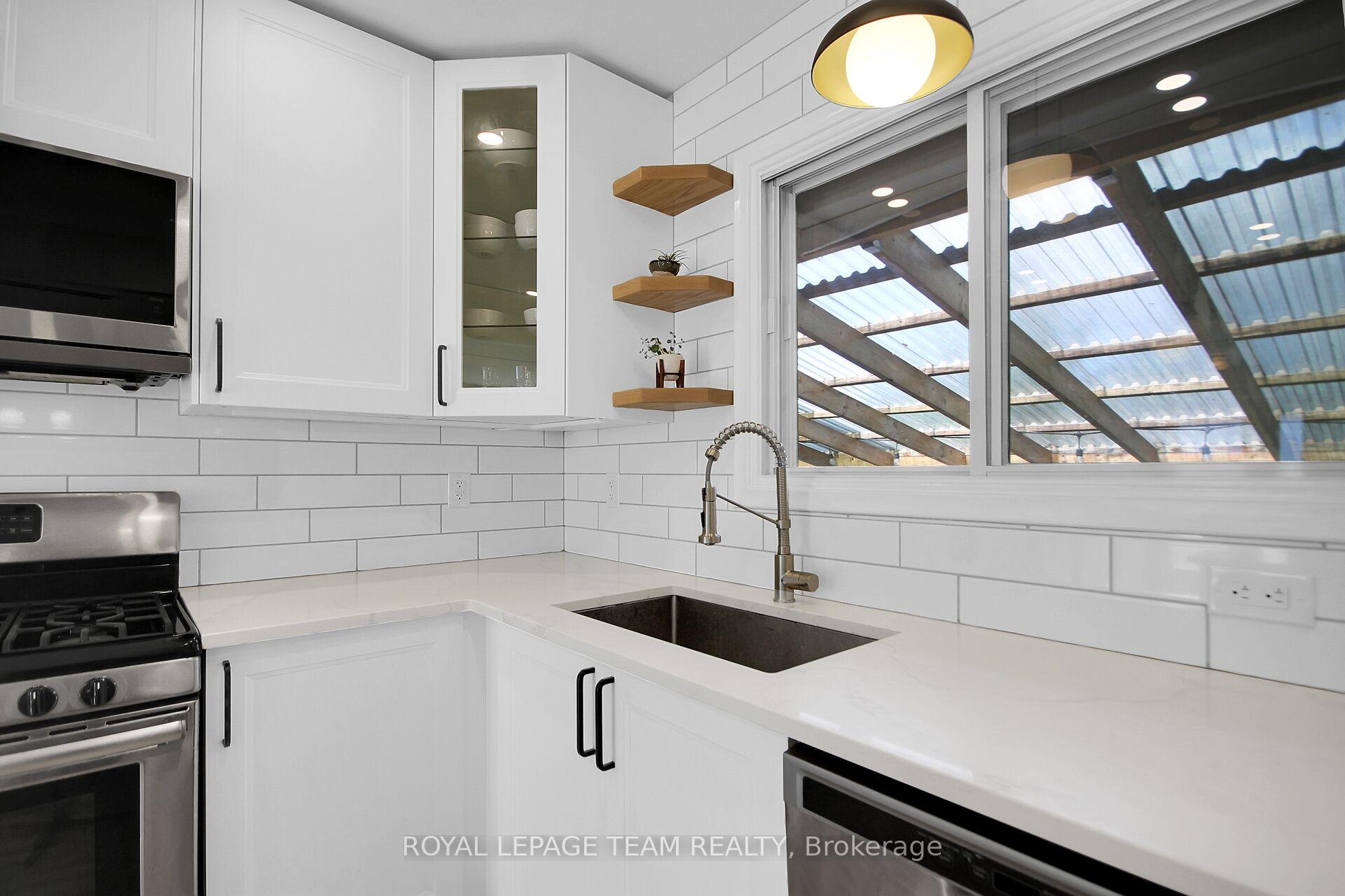 Photo 13 of 2307 Walsh Avenue, Ottawa, Woodroffe — HOMEH