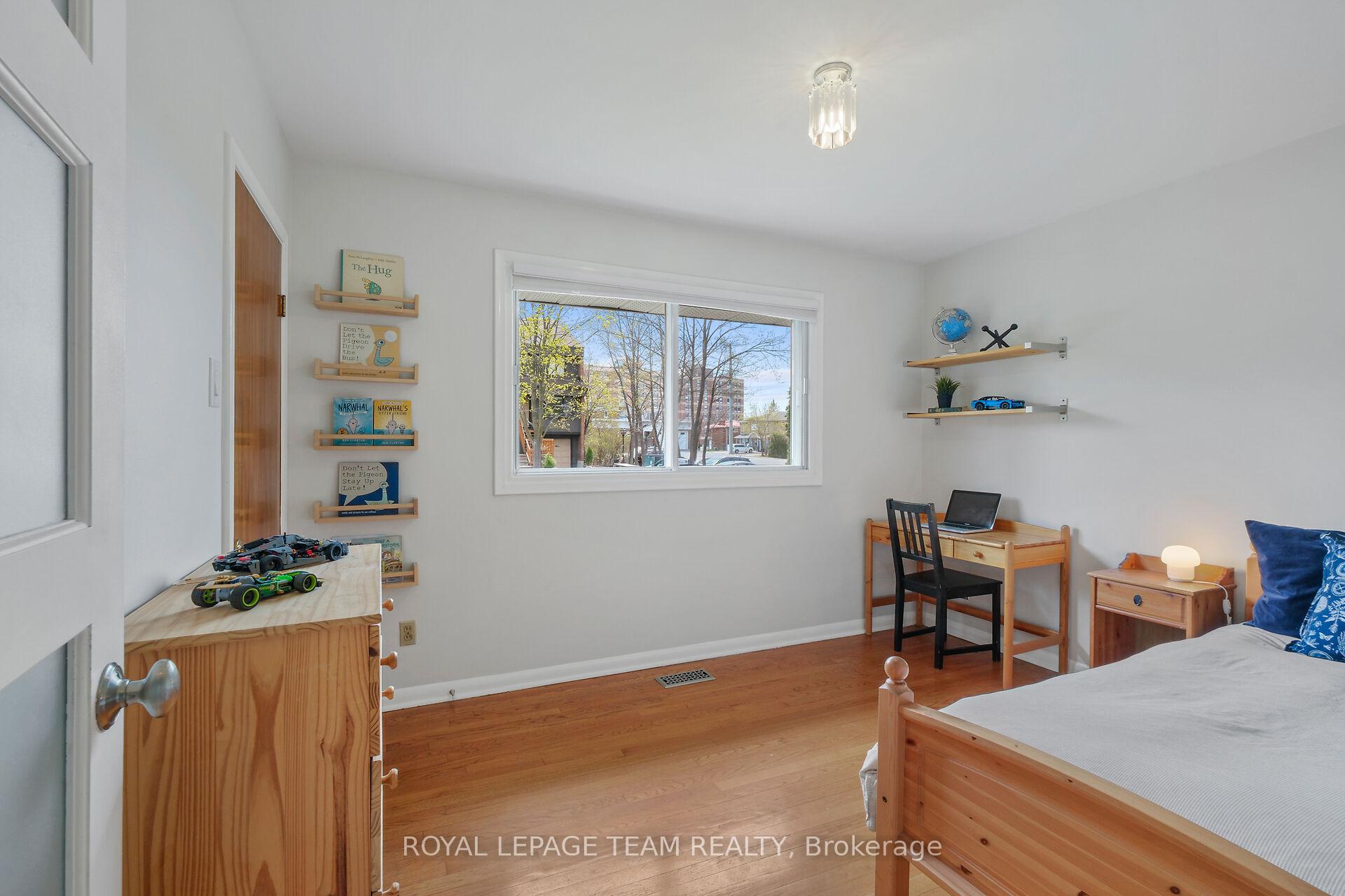 Photo 20 of 2307 Walsh Avenue, Ottawa, Woodroffe — HOMEH