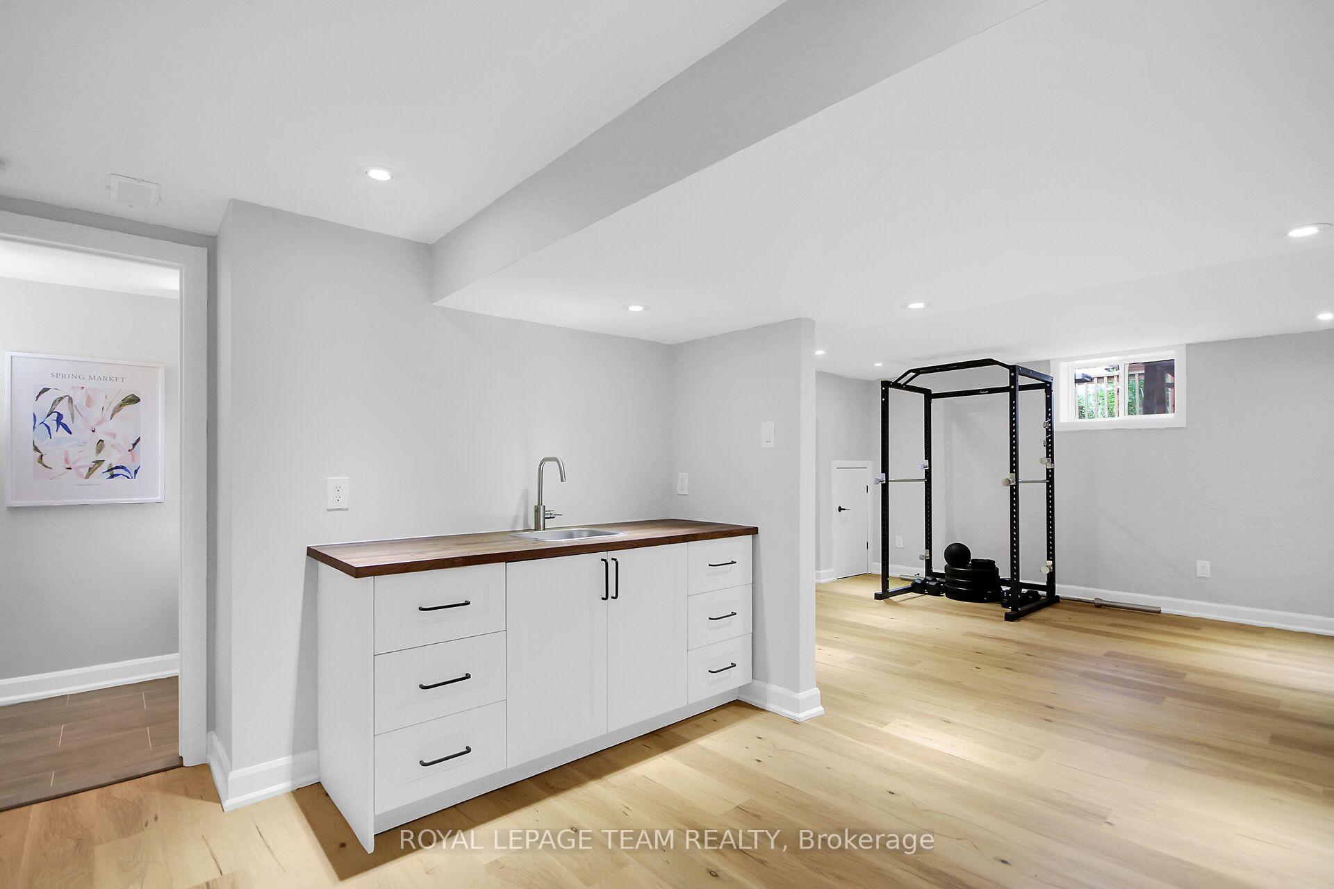 Photo 27 of 2307 Walsh Avenue, Ottawa, Woodroffe — HOMEH