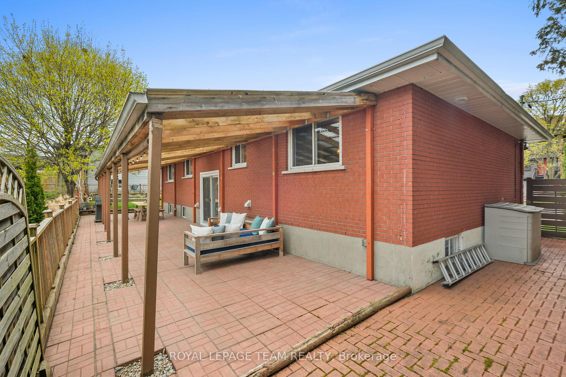 Photo 35 of 2307 Walsh Avenue, Ottawa, Woodroffe — HOMEH