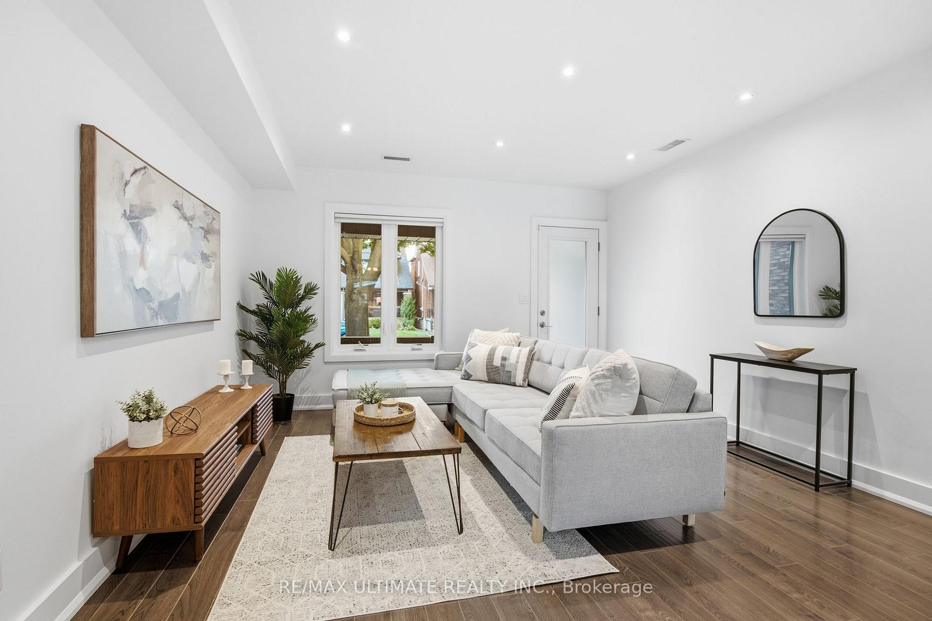 Photo 5 of Unit Main/Upper, 305 Winona Drive, Toronto, Oakwood Village — HOMEH