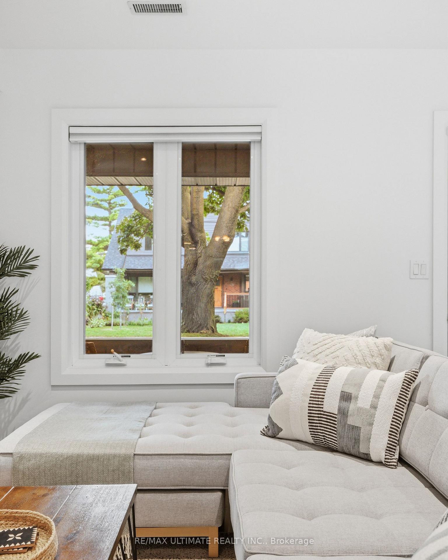 Photo 7 of Unit Main/Upper, 305 Winona Drive, Toronto, Oakwood Village — HOMEH