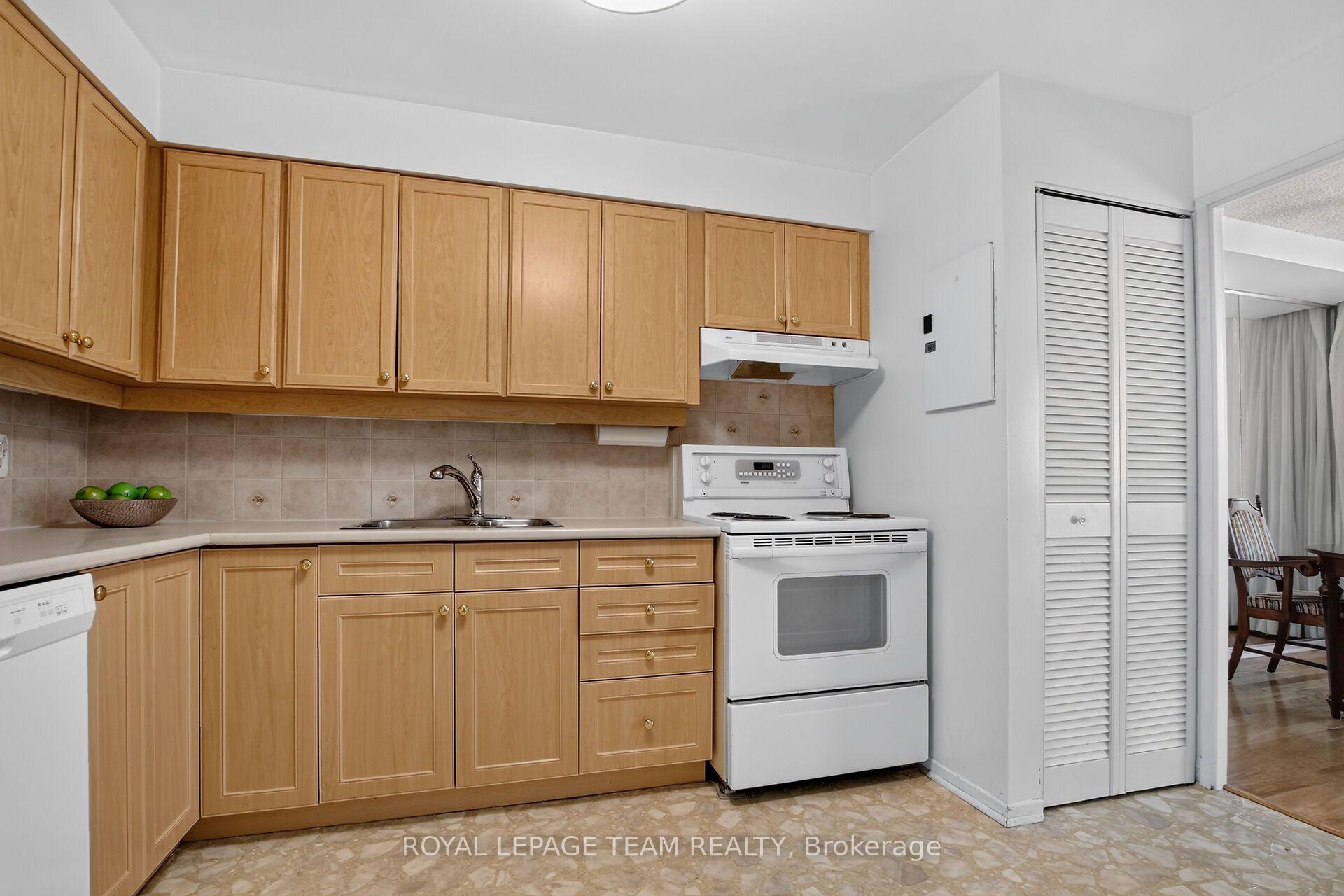 Photo 10 of Unit 202, 1195 Richmond Road, Ottawa, Woodroffe — HOMEH