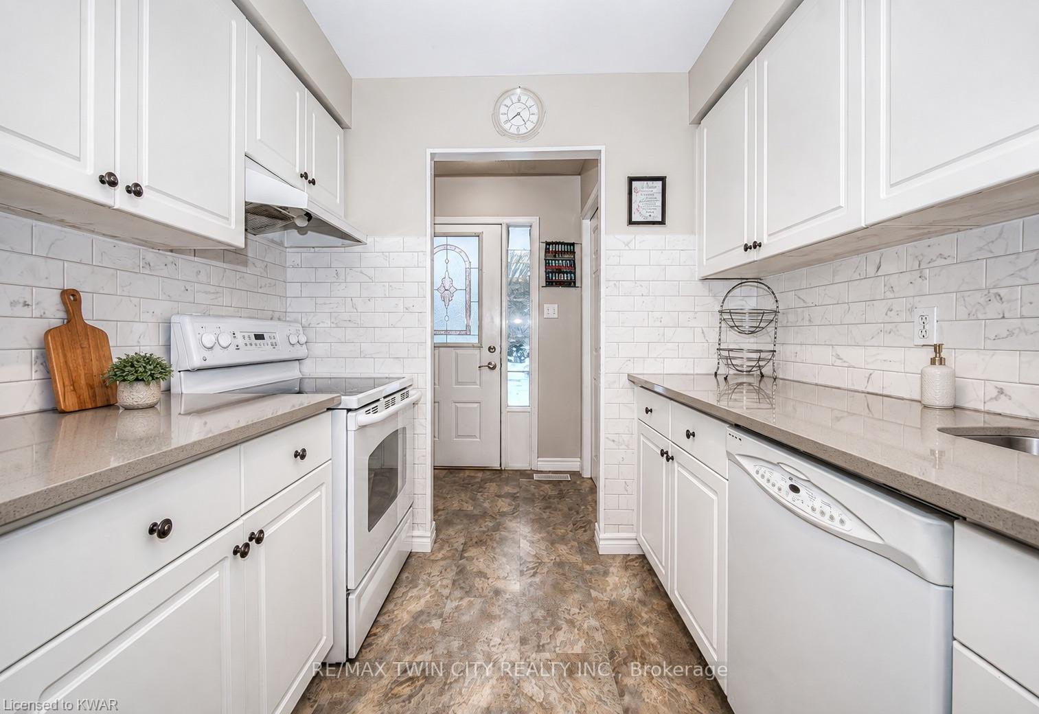 Photo 6 of 652 Jacob Lane, Waterloo, Conservation Meadows — HOMEH