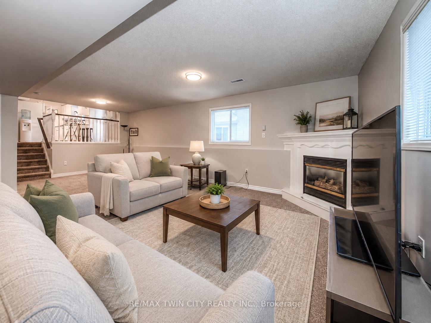 Photo 10 of 652 Jacob Lane, Waterloo, Conservation Meadows — HOMEH