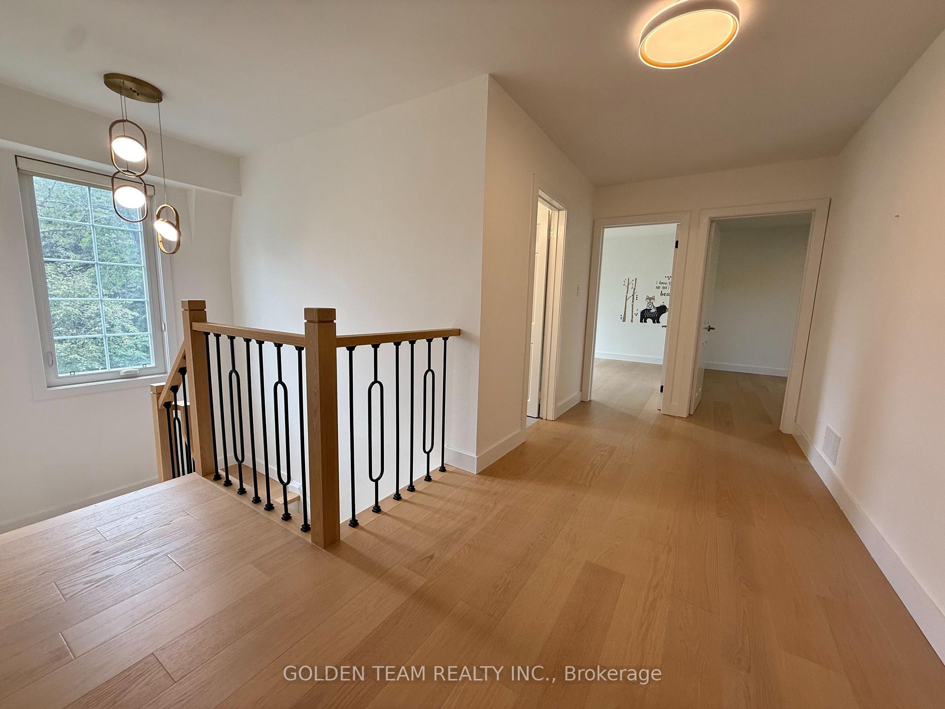 Photo 9 of 4 Knollview Crescent, North York, Bayview Village — HOMEH