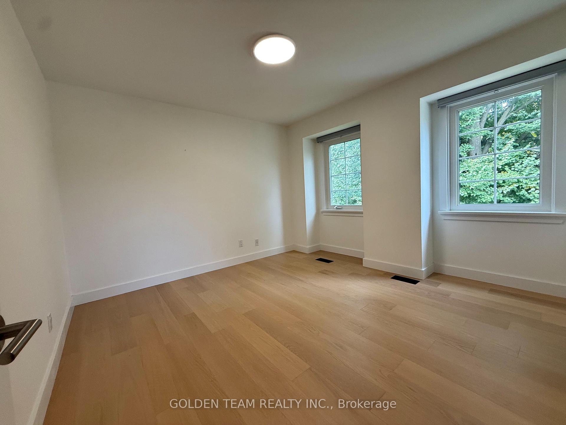 Photo 13 of 4 Knollview Crescent, North York, Bayview Village — HOMEH