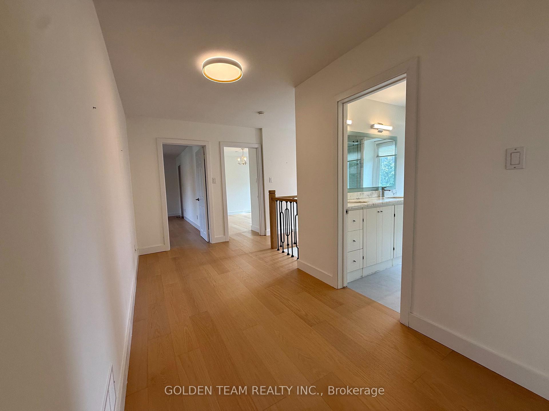 Photo 14 of 4 Knollview Crescent, North York, Bayview Village — HOMEH
