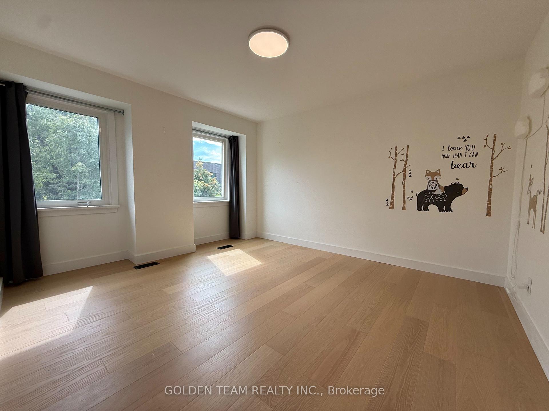 Photo 16 of 4 Knollview Crescent, North York, Bayview Village — HOMEH