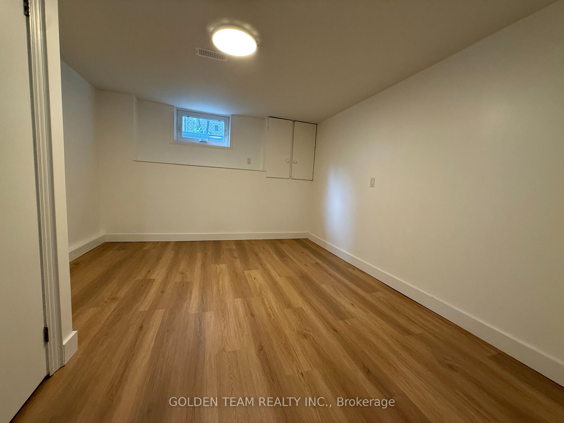 Photo 21 of 4 Knollview Crescent, North York, Bayview Village — HOMEH