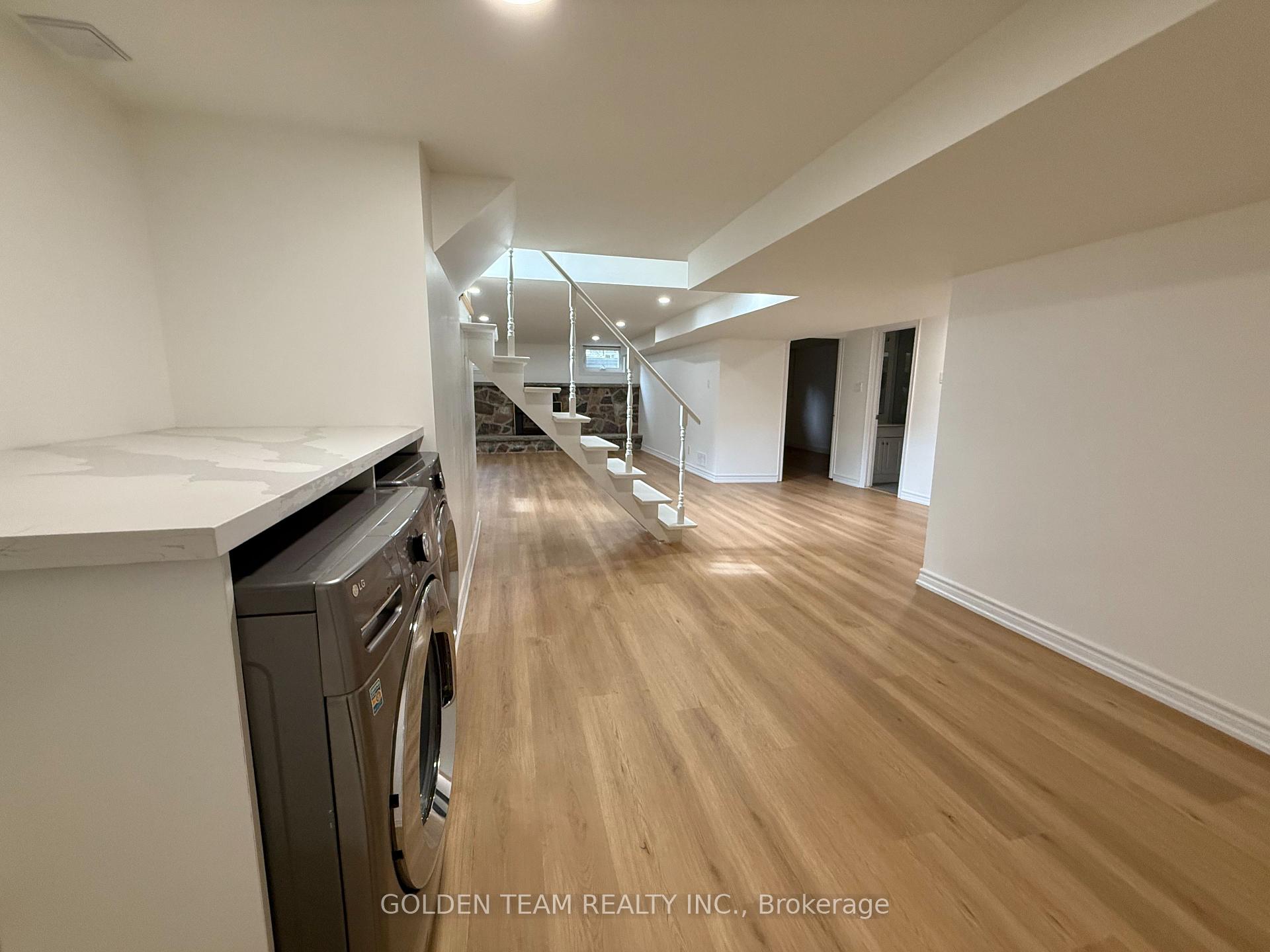 Photo 22 of 4 Knollview Crescent, North York, Bayview Village — HOMEH