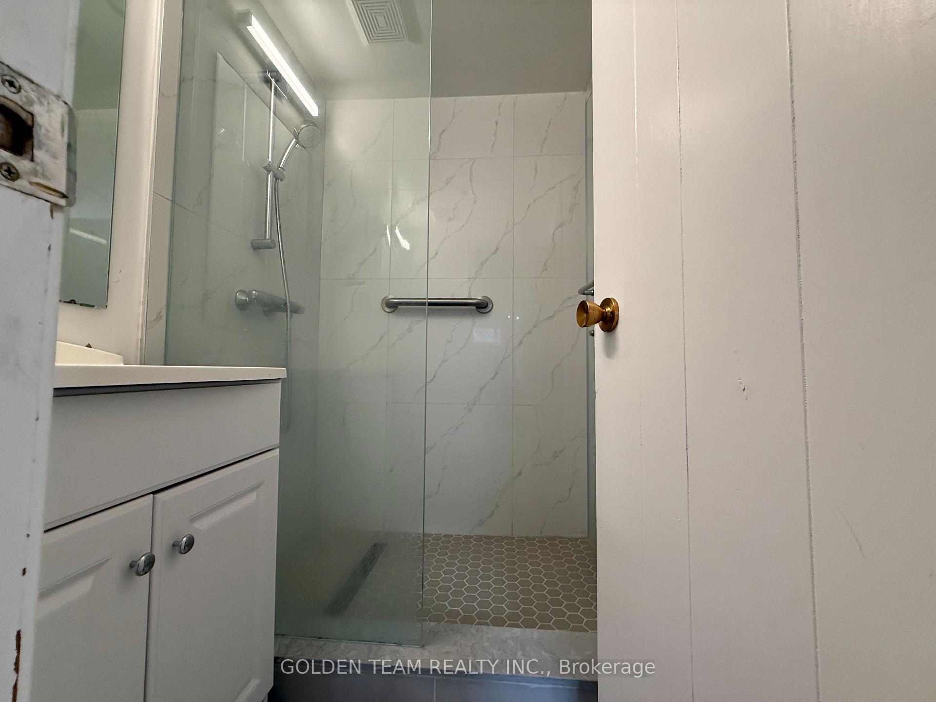 Photo 24 of 4 Knollview Crescent, North York, Bayview Village — HOMEH