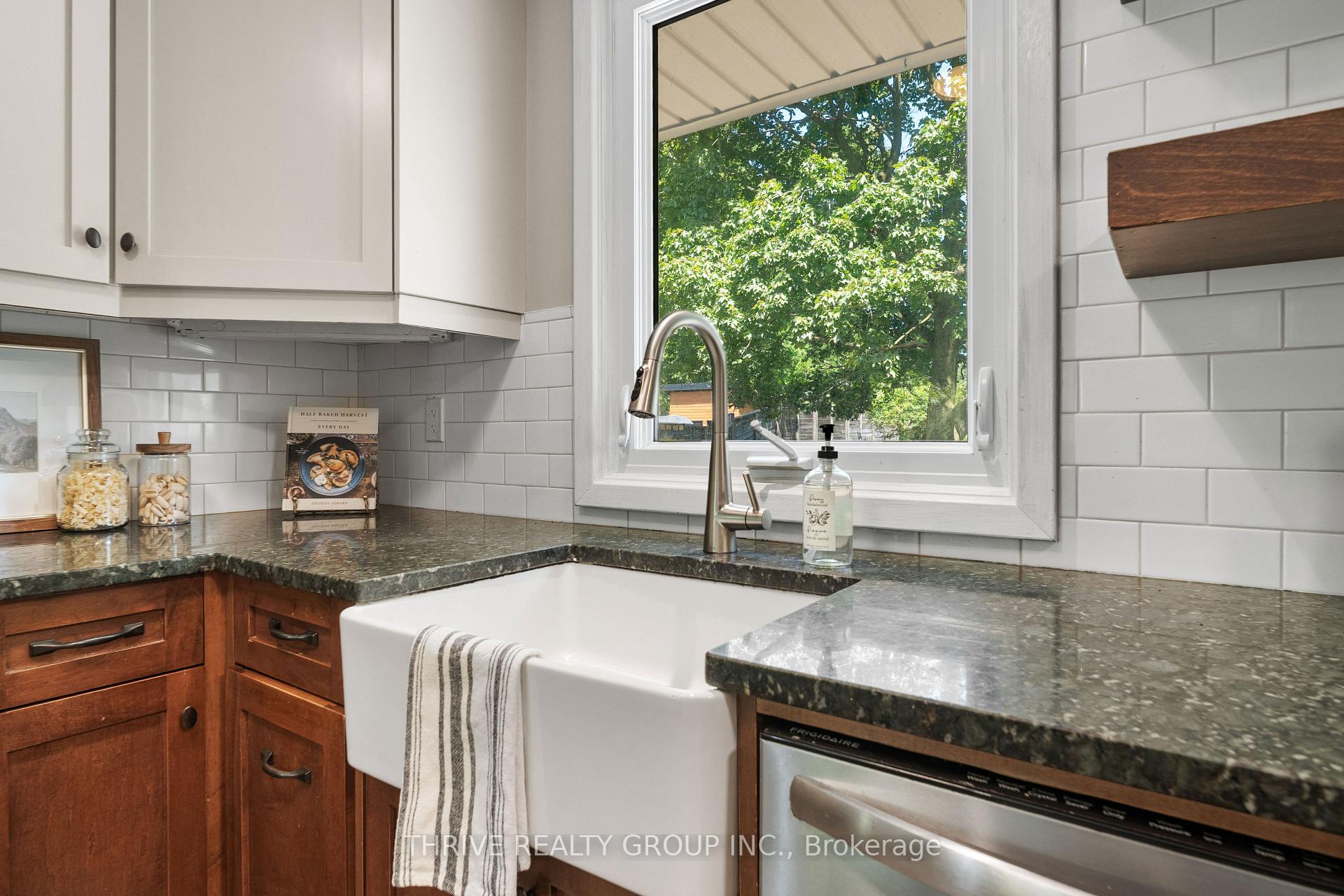 Photo 13 of 85 Bloomfield Drive, London, North J — HOMEH