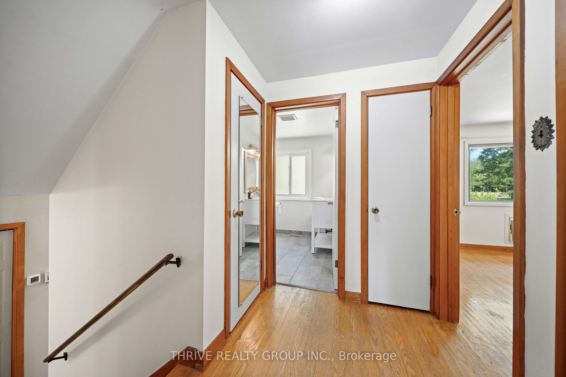 Photo 18 of 85 Bloomfield Drive, London, North J — HOMEH