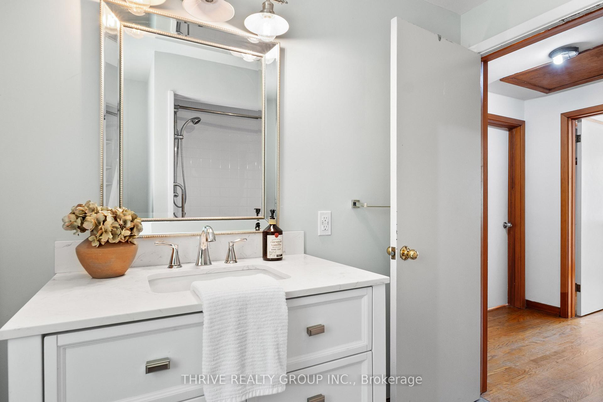 Photo 23 of 85 Bloomfield Drive, London, North J — HOMEH
