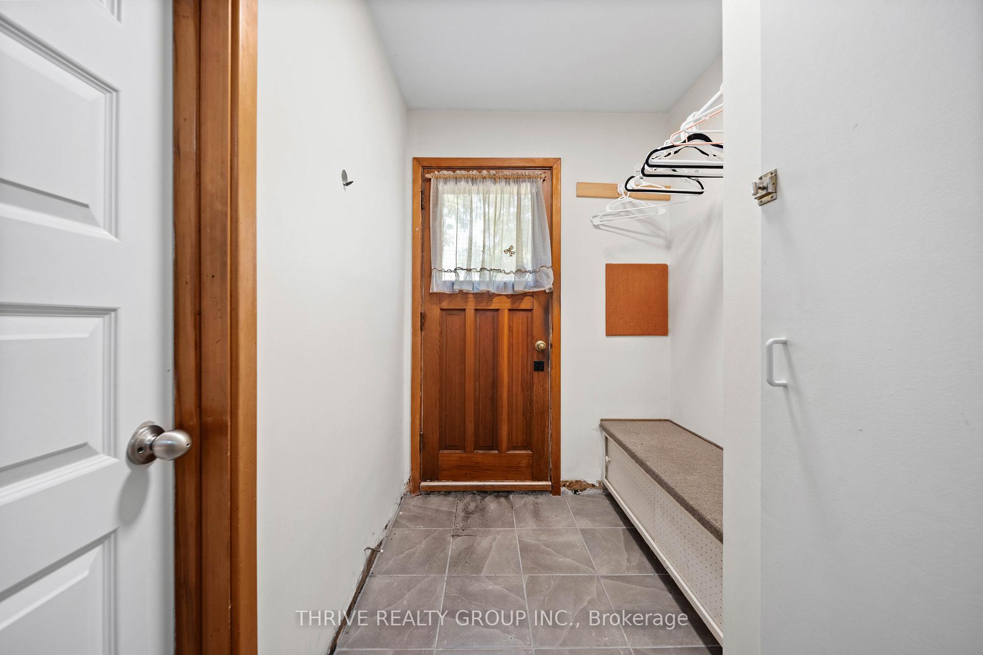 Photo 24 of 85 Bloomfield Drive, London, North J — HOMEH