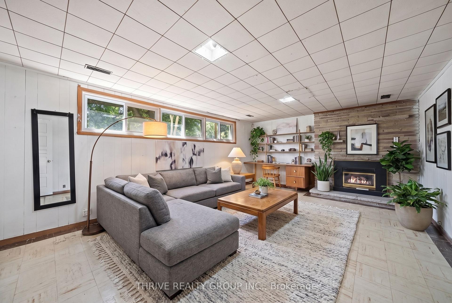 Photo 27 of 85 Bloomfield Drive, London, North J — HOMEH