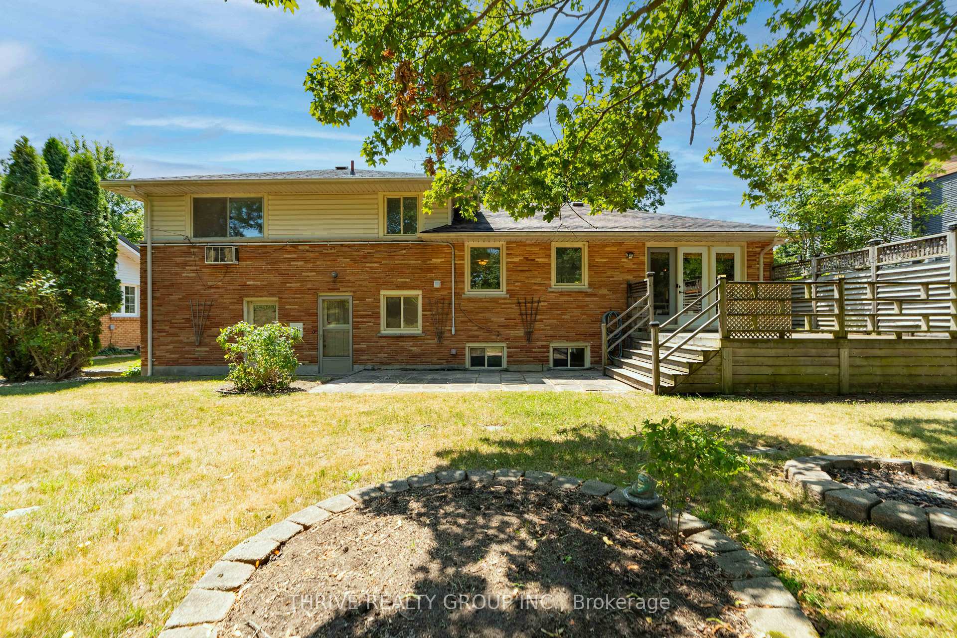 Photo 29 of 85 Bloomfield Drive, London, North J — HOMEH