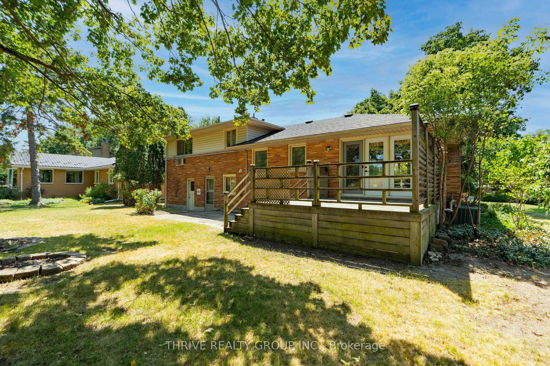 Photo 30 of 85 Bloomfield Drive, London, North J — HOMEH