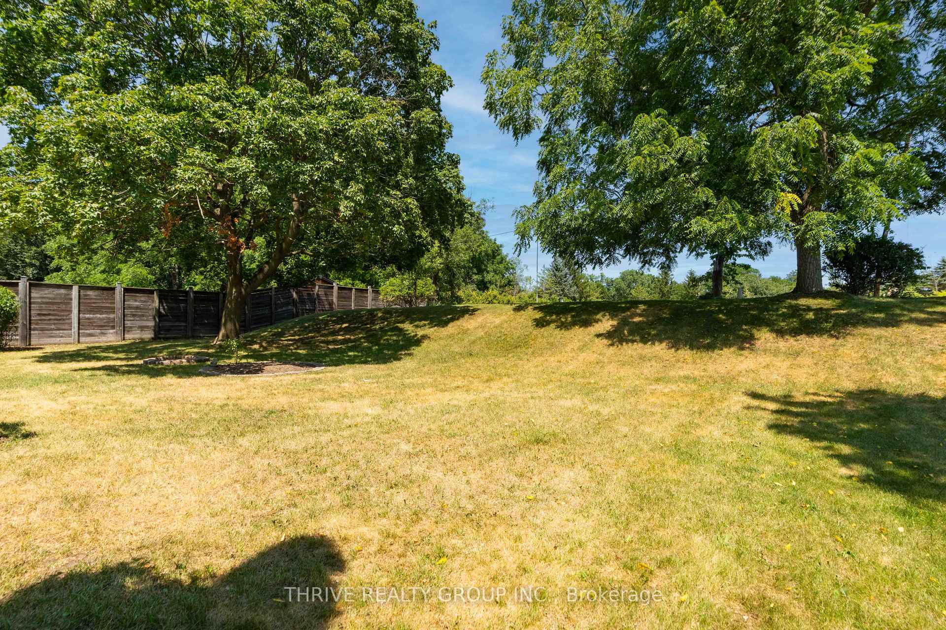 Photo 34 of 85 Bloomfield Drive, London, North J — HOMEH