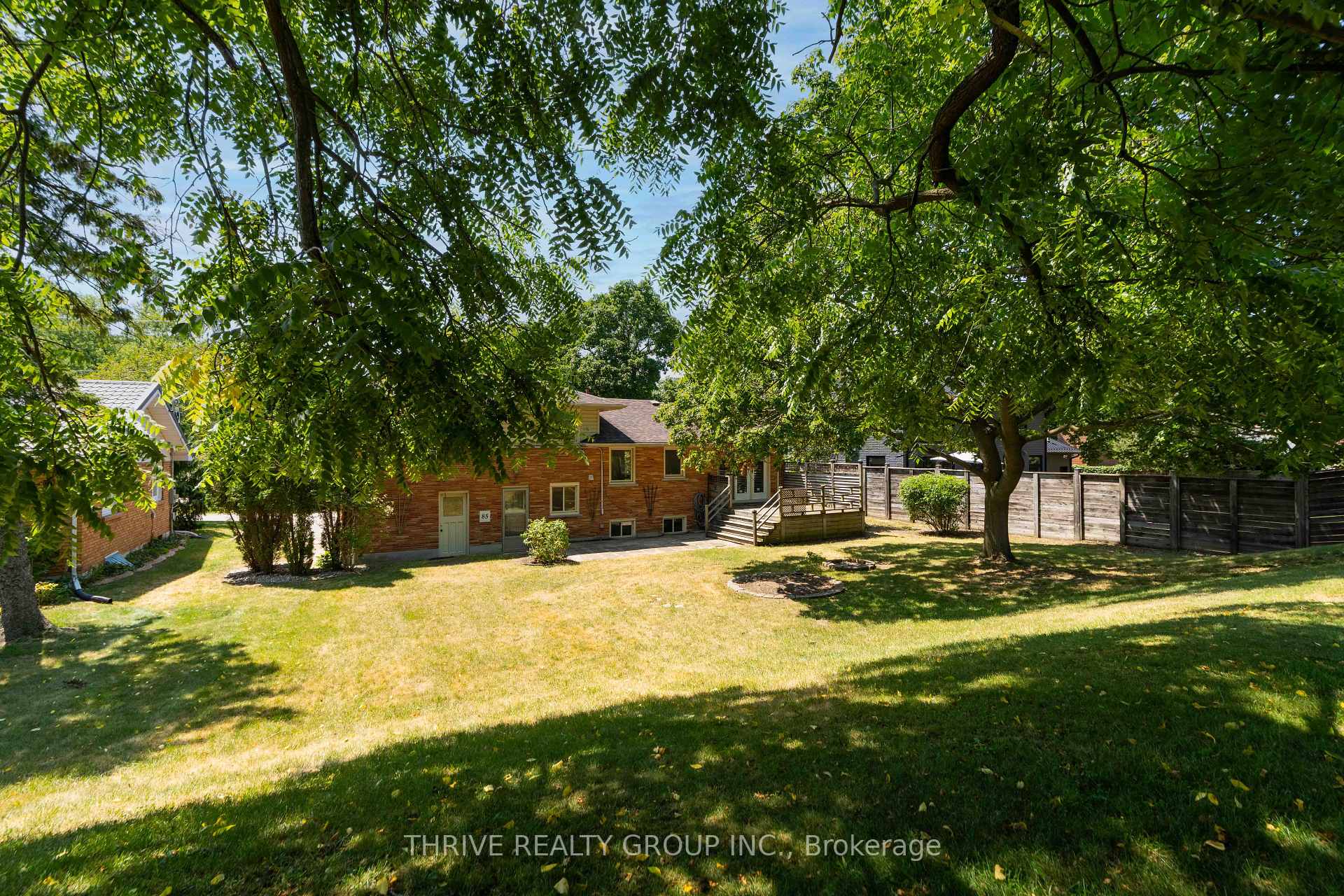 Photo 35 of 85 Bloomfield Drive, London, North J — HOMEH