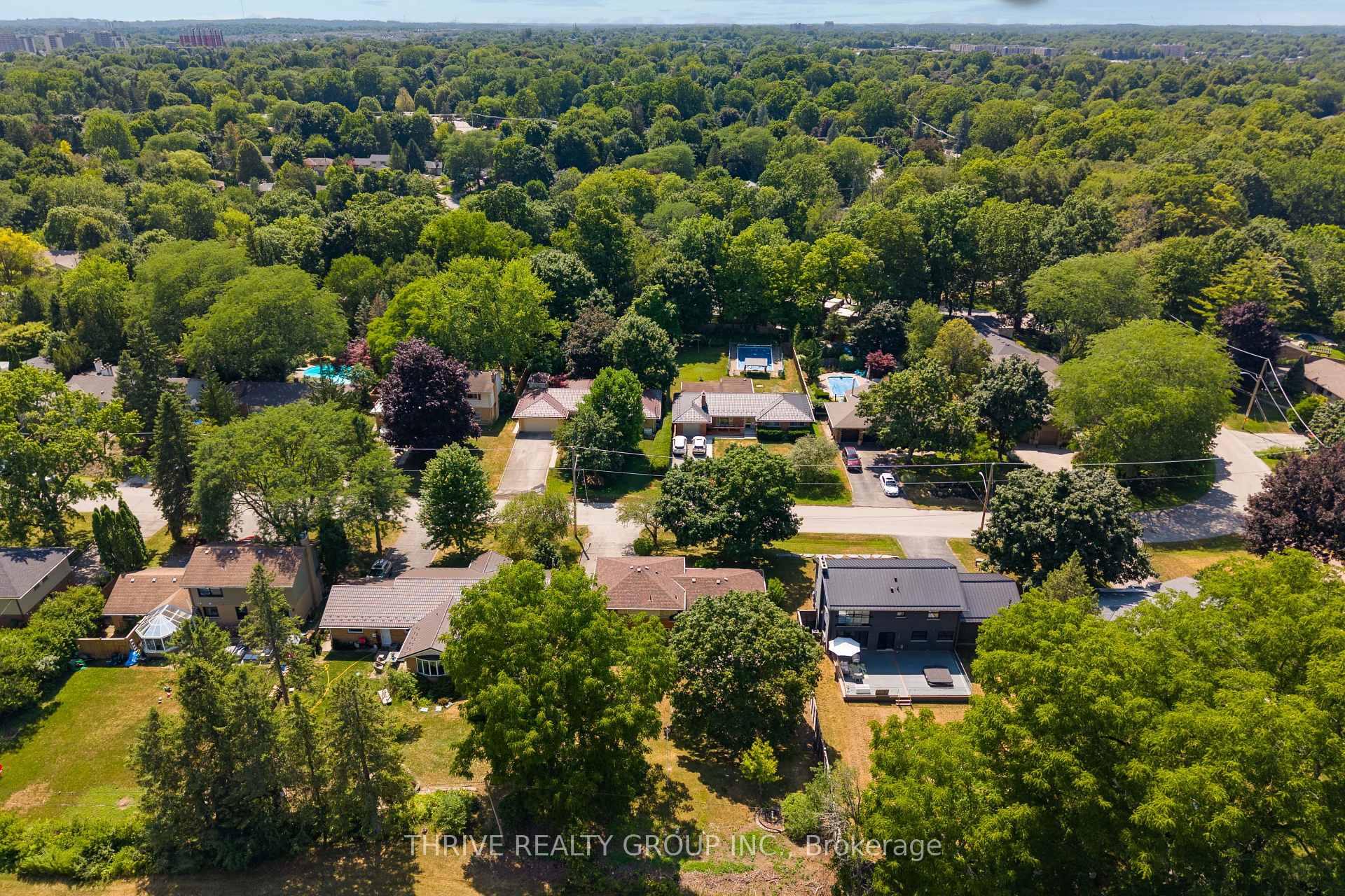 Photo 39 of 85 Bloomfield Drive, London, North J — HOMEH