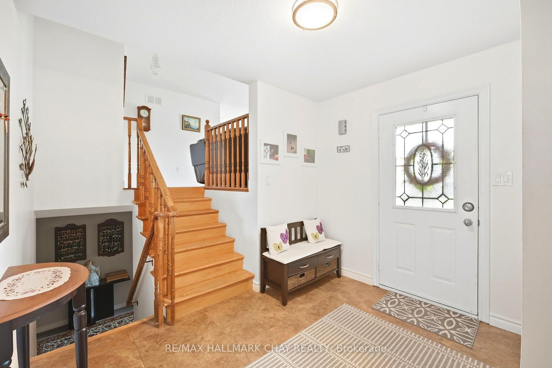 Photo 5 of 8871 Mckinnon Road, Essa, Angus — HOMEH