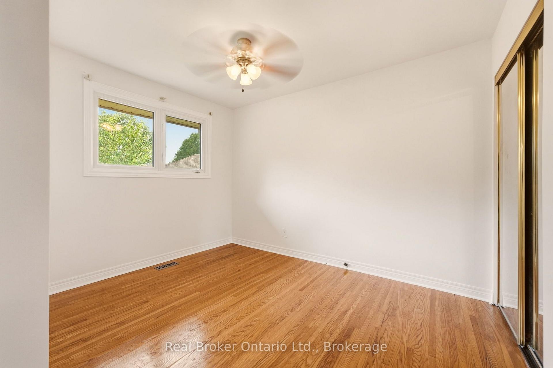 Photo 15 of 28 Brentwood Drive, St. Catharines, Carlton/Bunting — HOMEH