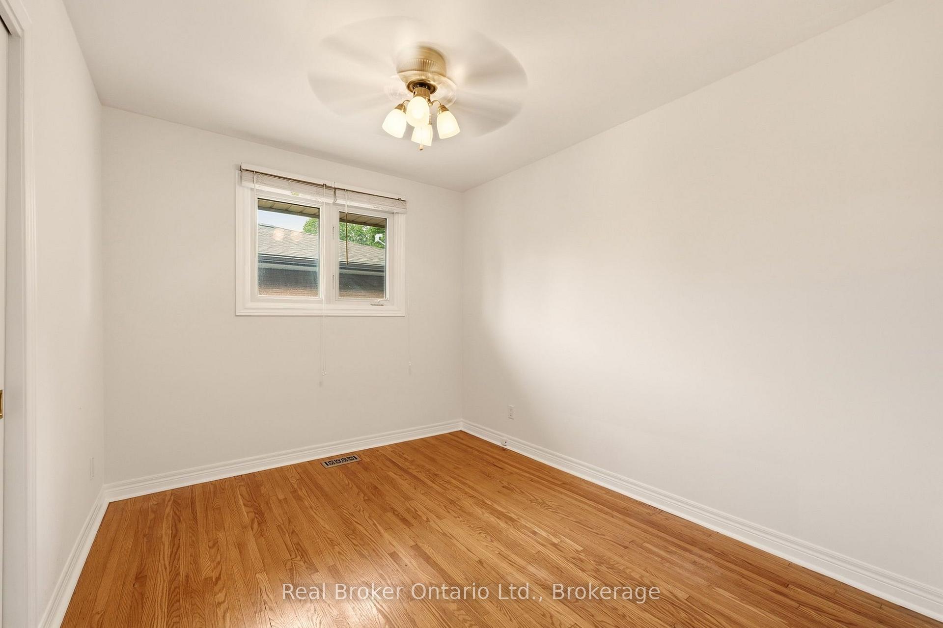 Photo 18 of 28 Brentwood Drive, St. Catharines, Carlton/Bunting — HOMEH
